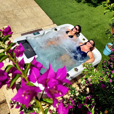 Apartament La Romeo, Piscine Et