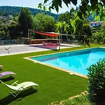 La Roméo, Piscine Et *