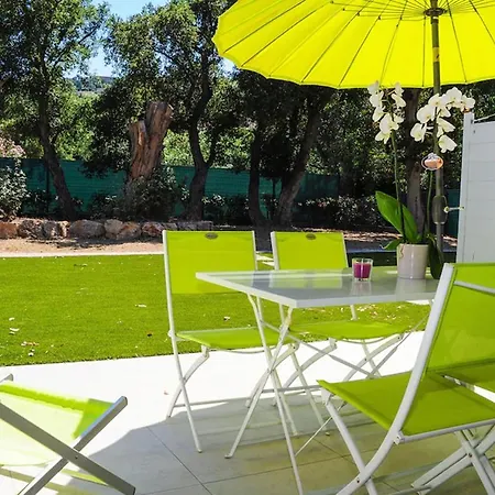 La Romeo, Piscine Et Апартаменты Сент-Максим