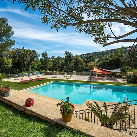 La Romeo, Piscine Et Апартаменты *