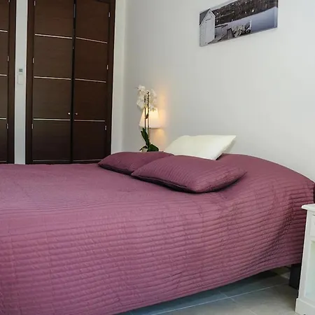 La Romeo, Piscine Et Сент-Максим