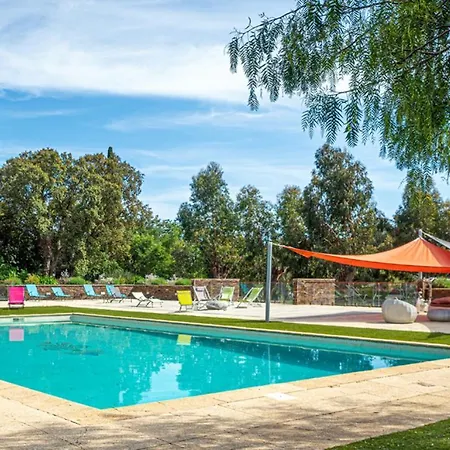 La Romeo, Piscine Et *