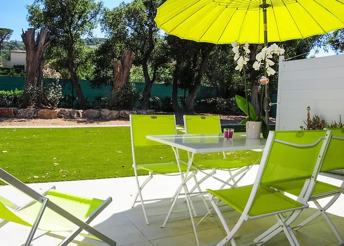 La Romeo, Piscine Et Апартаменты Сент-Максим